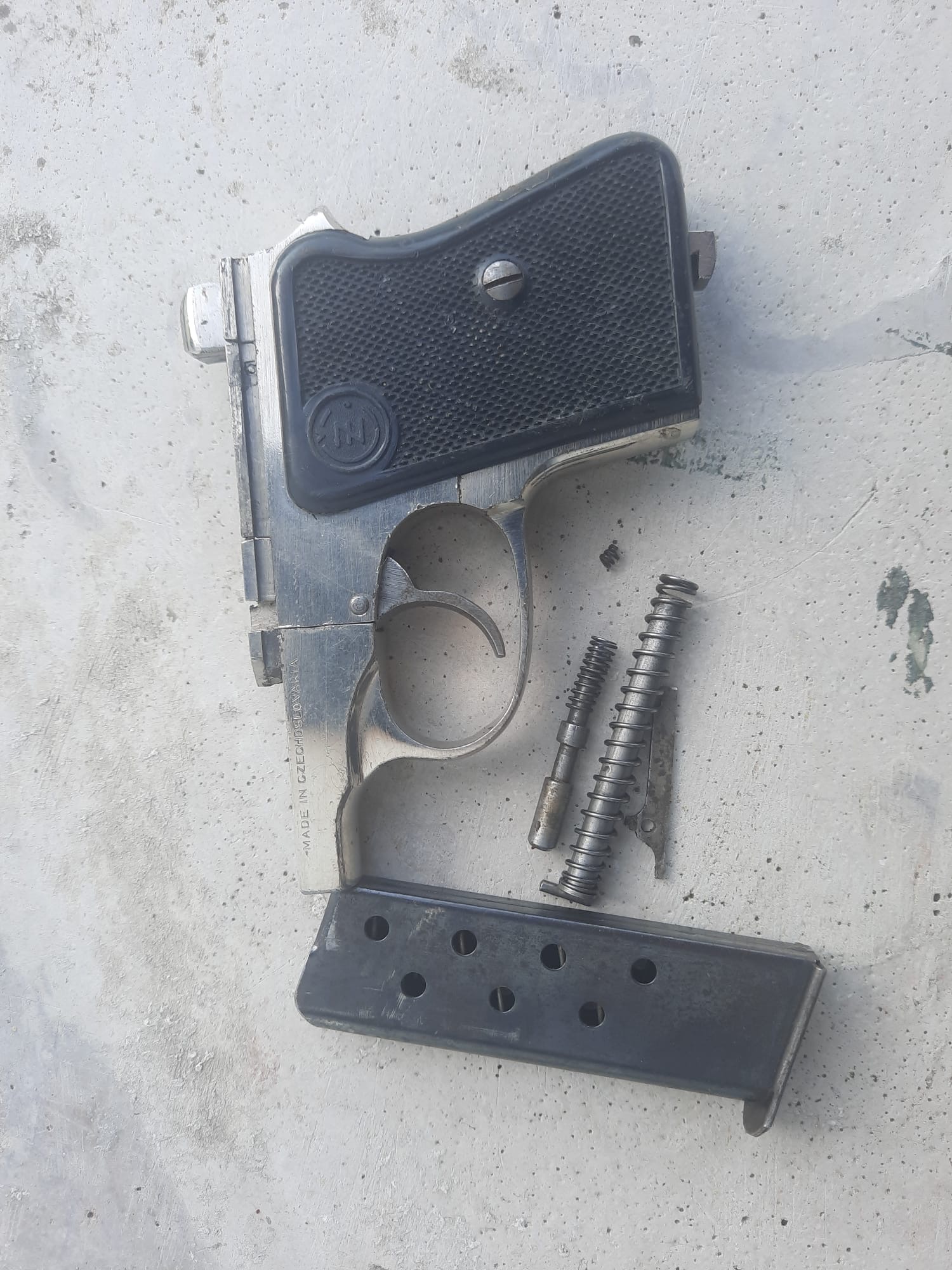 Freier Teilesatz für CZ45   6,35   komplett