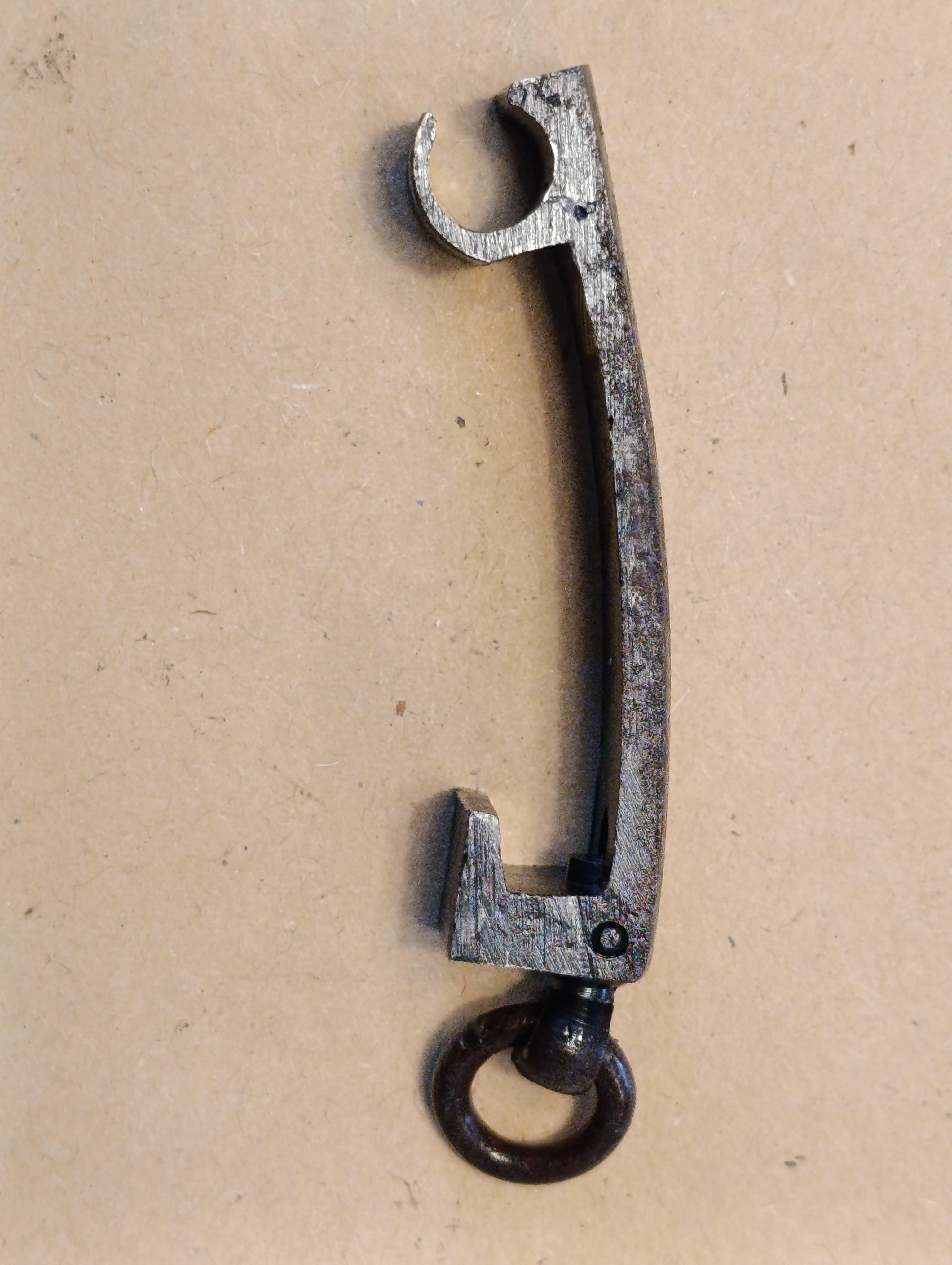 Gegenlager + Fangriemenöse für Pistole MAB Modell D