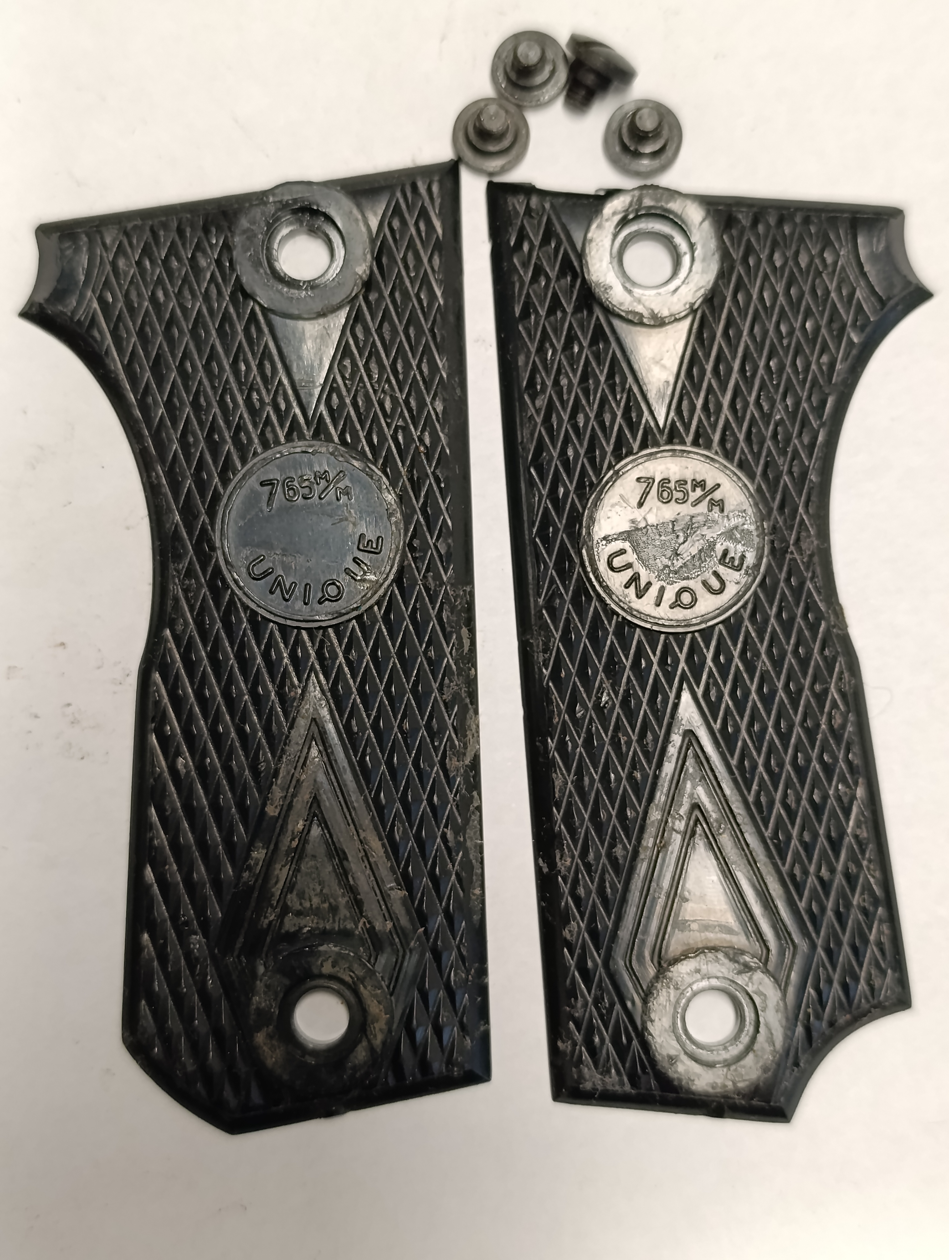 Griffschalen schwarz Kunstsoff für UNIQUE Mod. Rr 51 Police