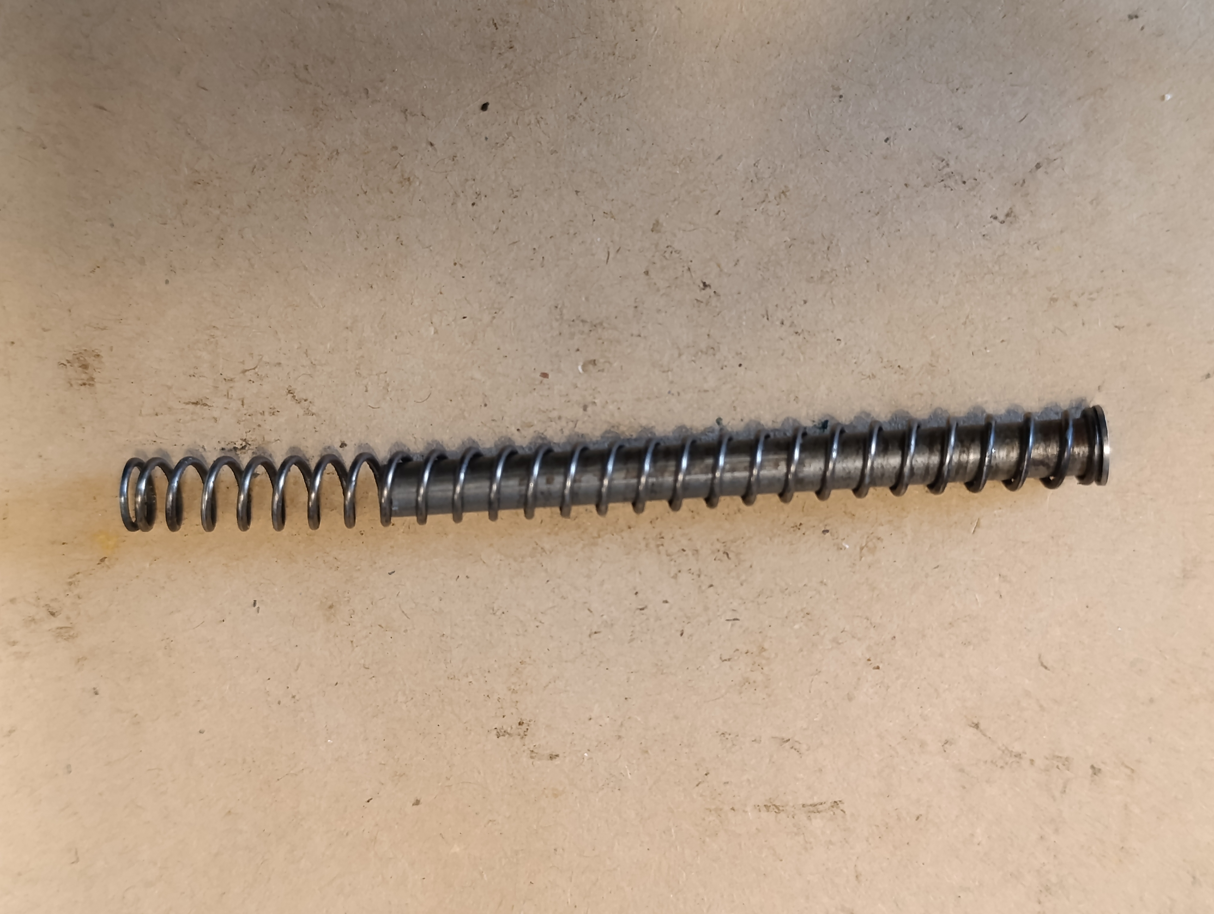 Vorholfeder und Vorholfederstange für Pistole Mauser M 1934 7,65