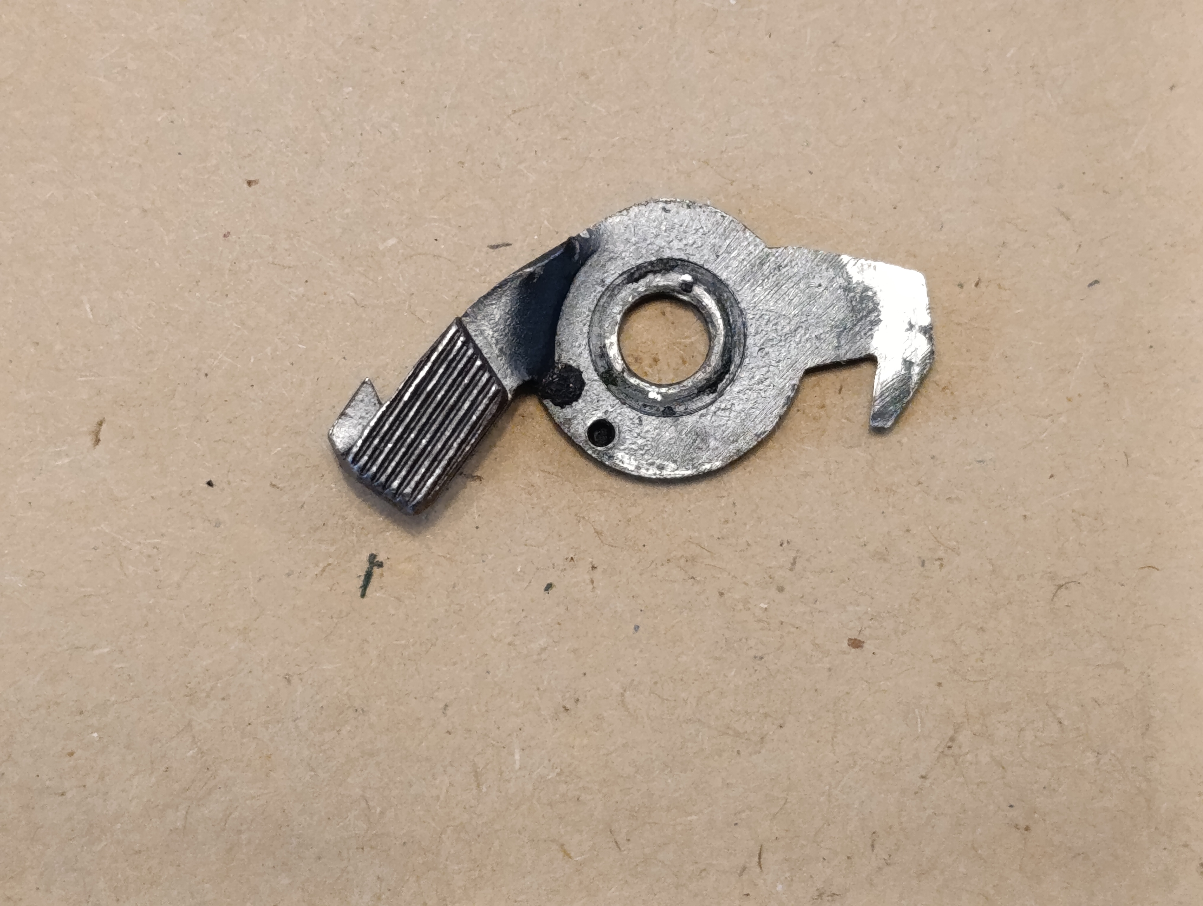 Sicherung für Pistole MAB Modell D