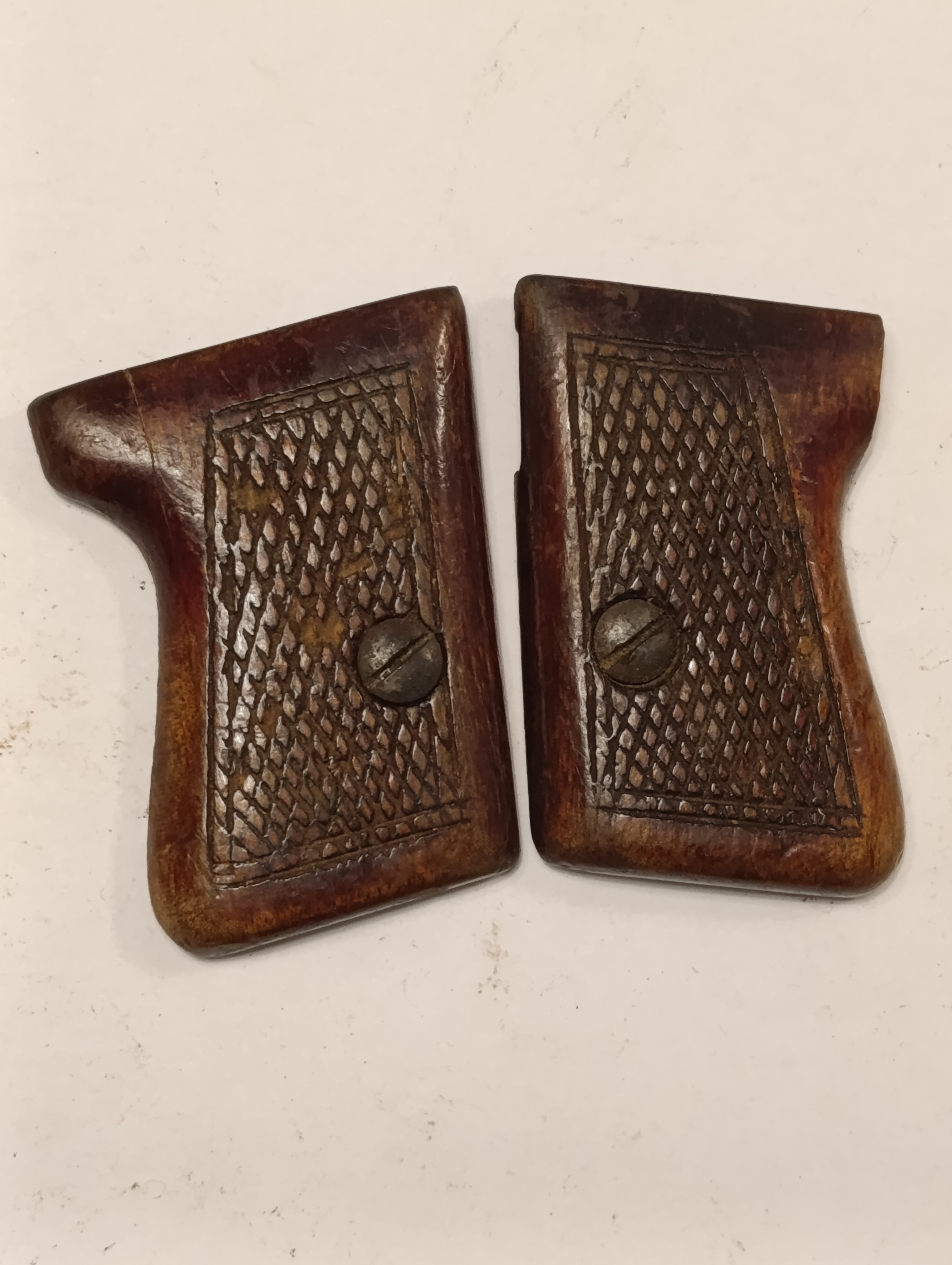 Holz Griffschalen für Mauser WTP Modell 2 Kal. 6,35