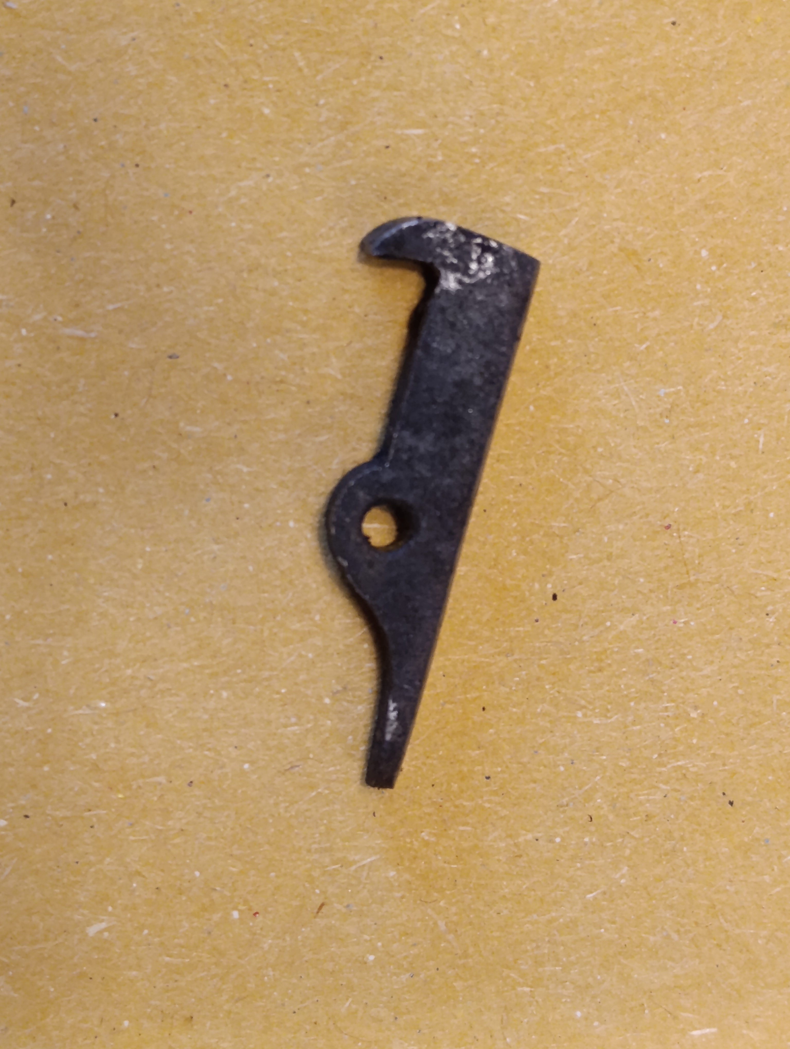 Auszieher für Pistole Walther Modell 4 (2)