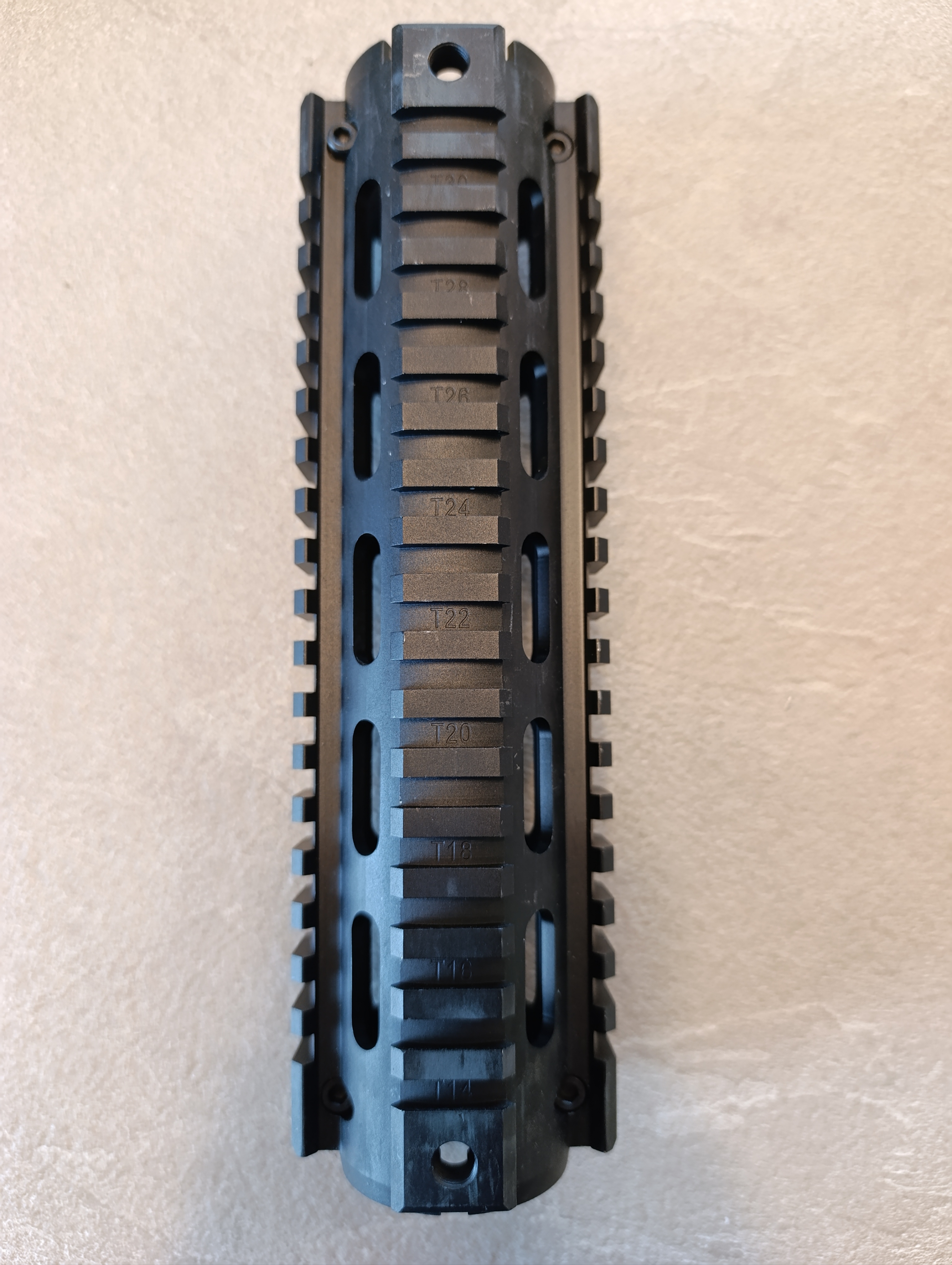 Handschutz Vorderschaft Schmeisser AR15 Picatinny mittel, 21,5 cm länge