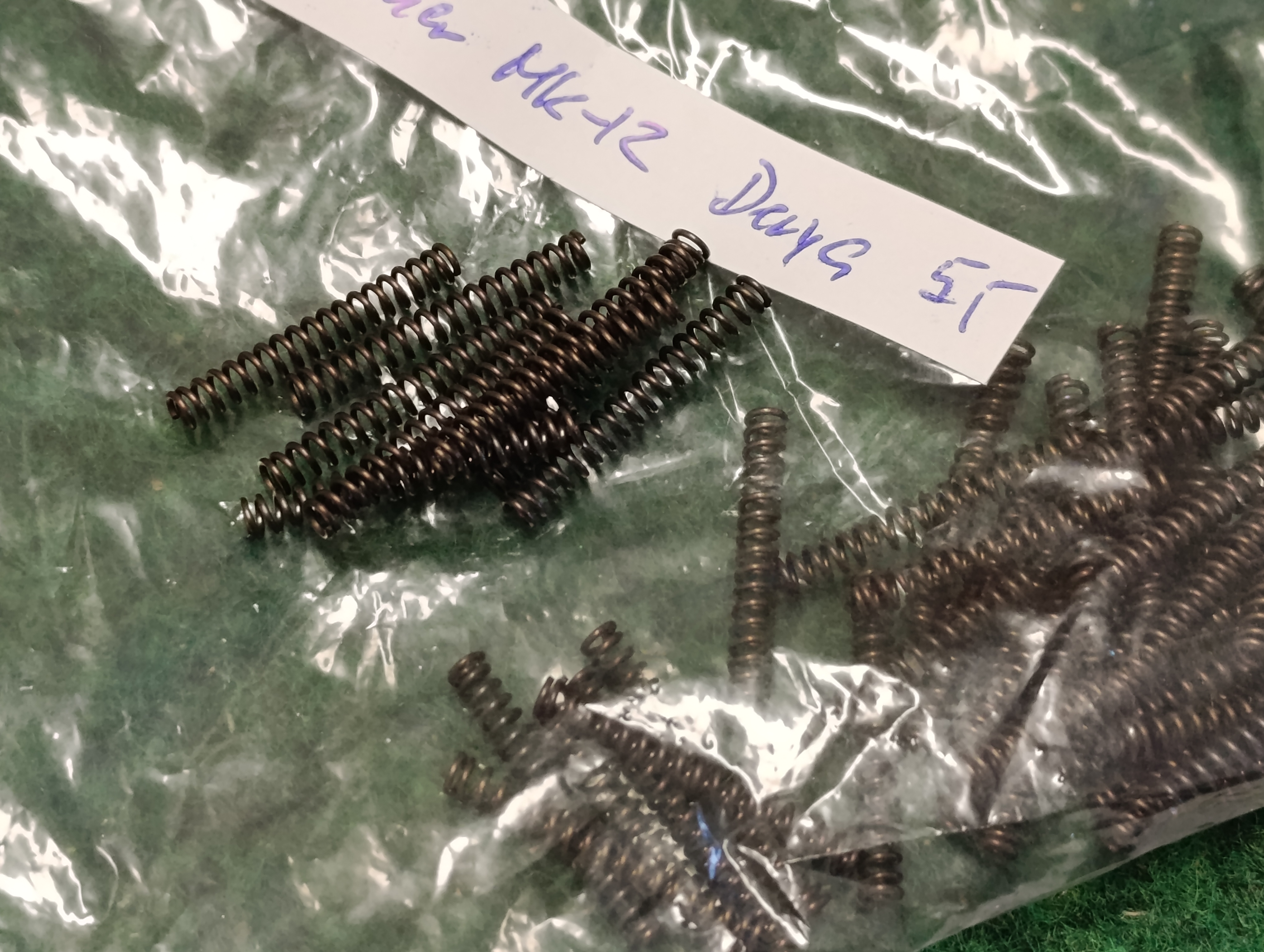 Druckbolzenfeder Auszieher MK-12 Derya Druckbolzenfeder Auszieher MK-12 Derya