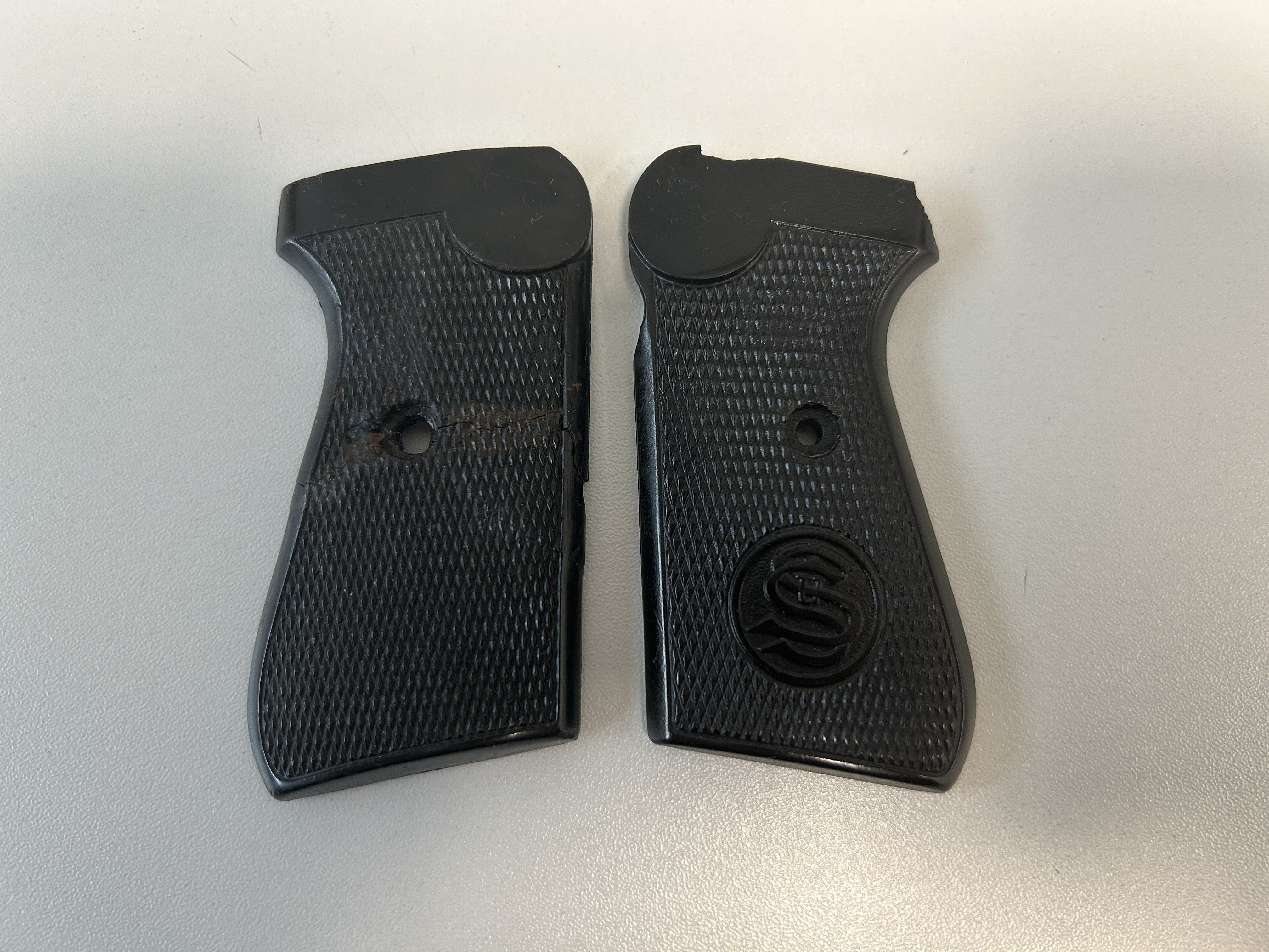 Originale Griffschalen für Sauer & Sohn 38 H