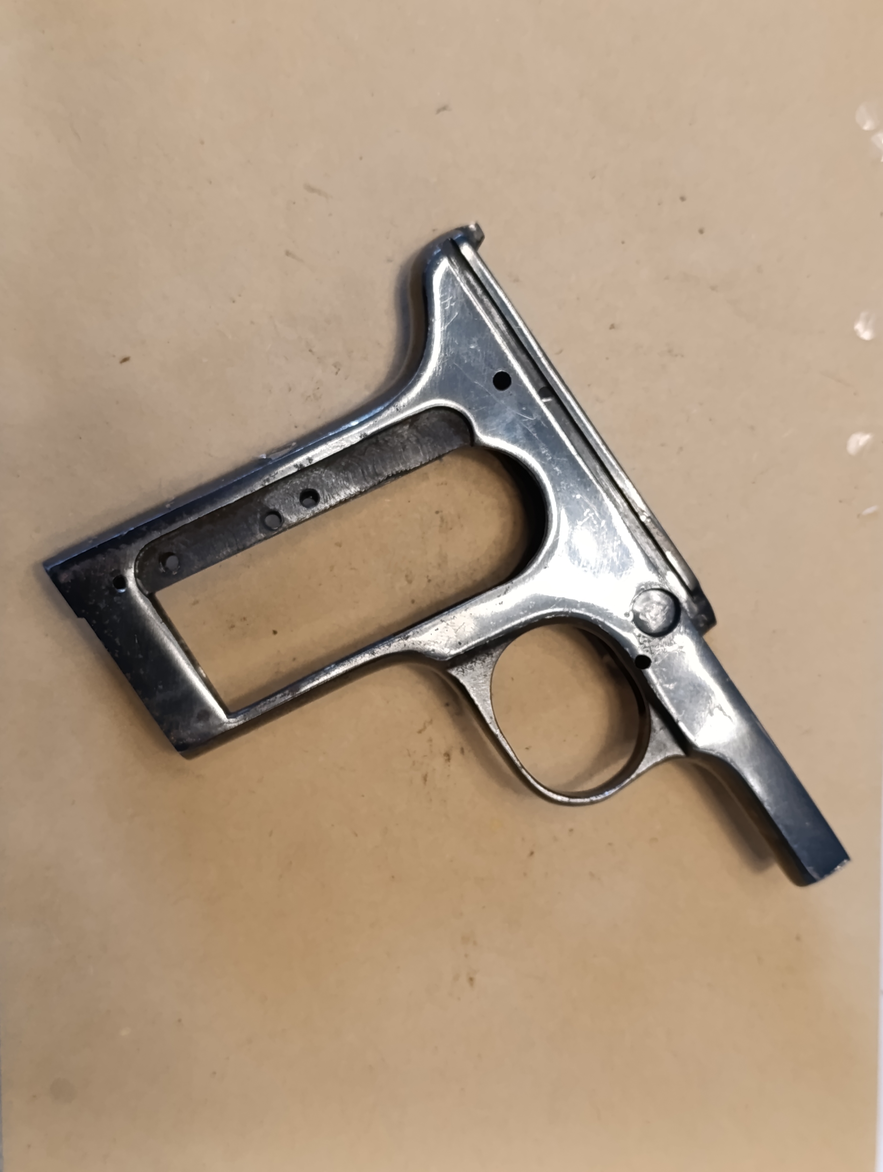 Griffstück für Beretta M 1915