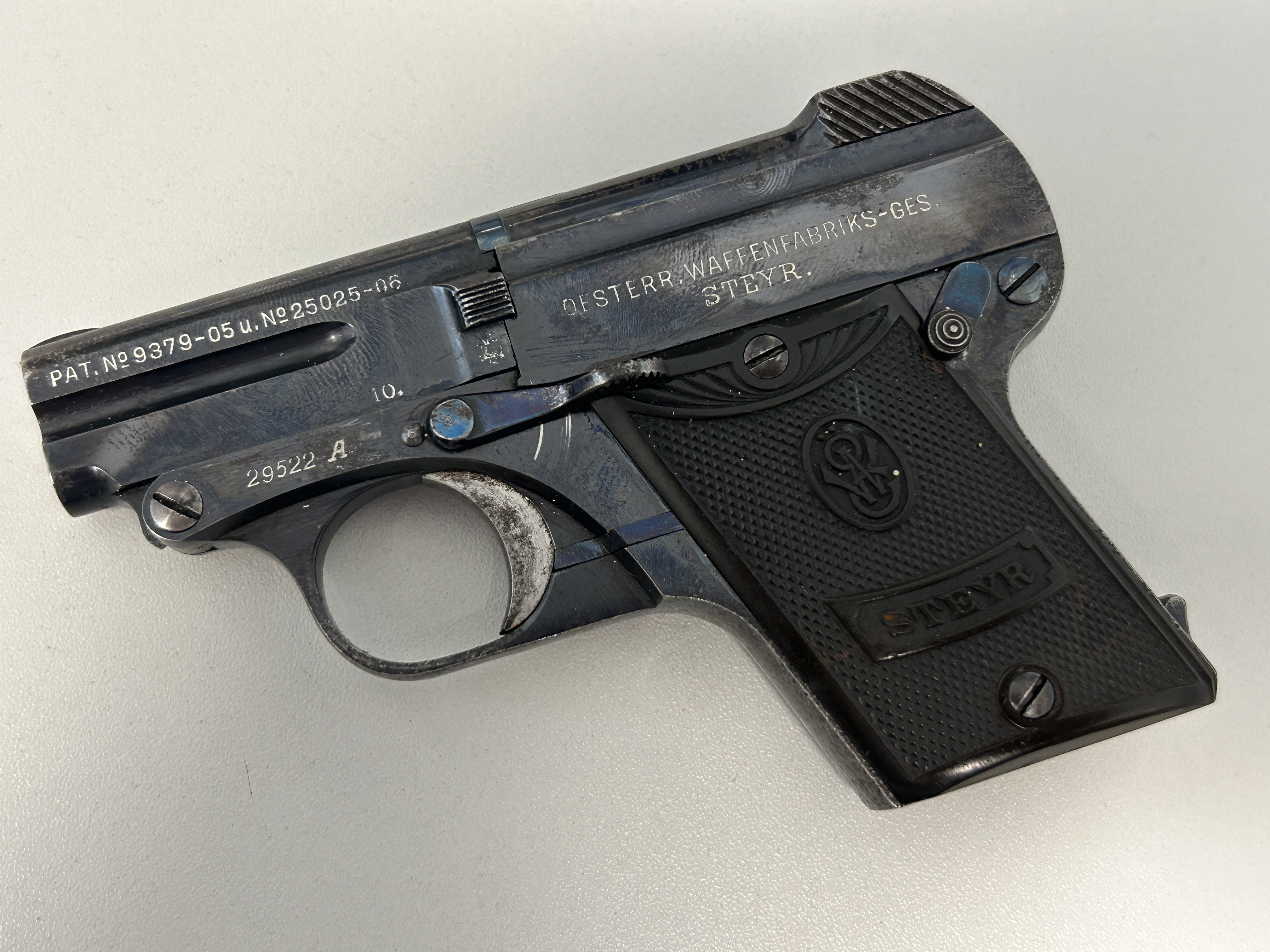 Pistole Steyr Pieper 1909  6,35   1 Modell mit Kipplauf-Feder